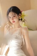 违规选拔任用干部并收受财物；操纵职务便当为